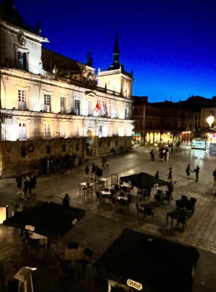 Arquitecto De La Vida- Plaza Mayor Leão Exterior foto