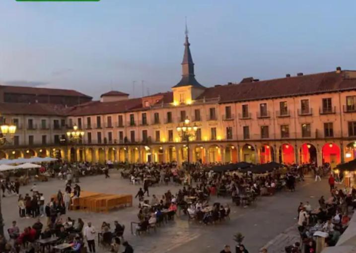Arquitecto De La Vida- Plaza Mayor Leão Exterior foto