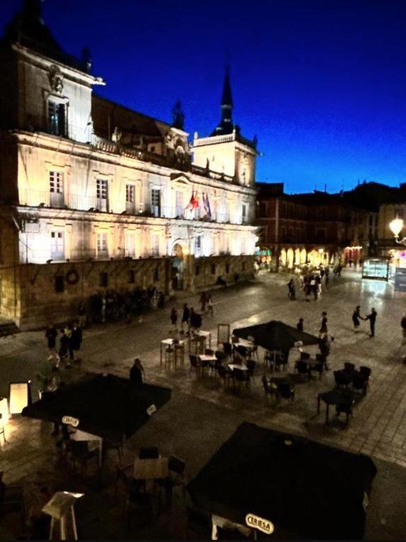 Arquitecto De La Vida- Plaza Mayor Leão Exterior foto