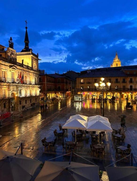 Arquitecto De La Vida- Plaza Mayor Leão Exterior foto