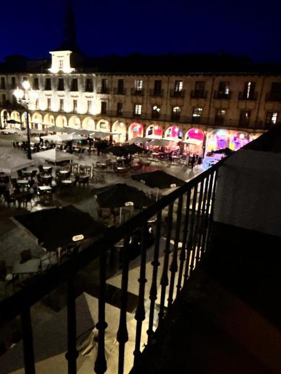 Arquitecto De La Vida- Plaza Mayor Leão Exterior foto